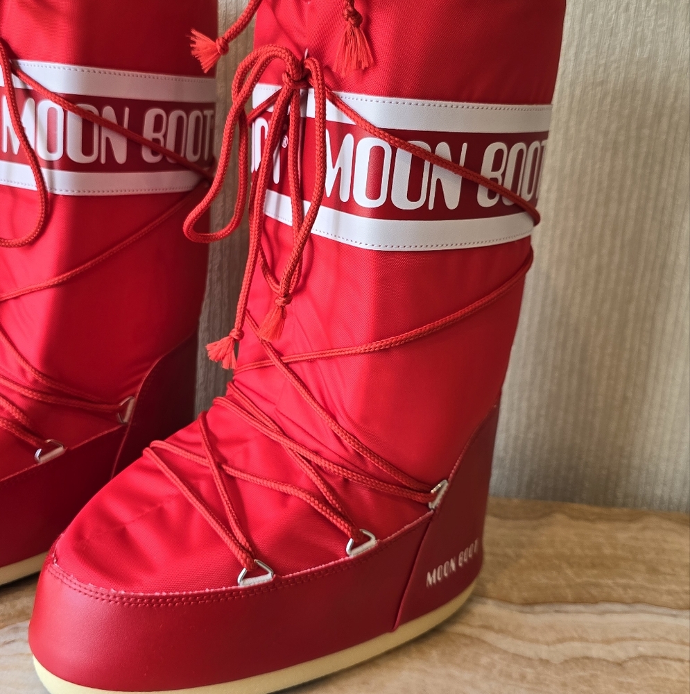 Moon Boot Red Winter Snow Boot - Picture 12 of 16